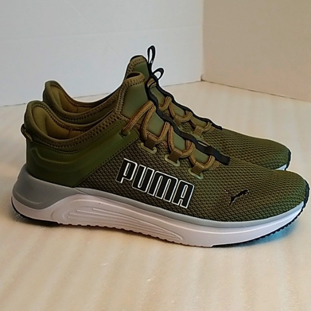 Puma soft ride sneakers size 12 green new